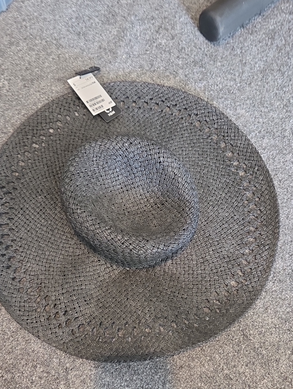 Wide Brim Black Straw Sun Hat -